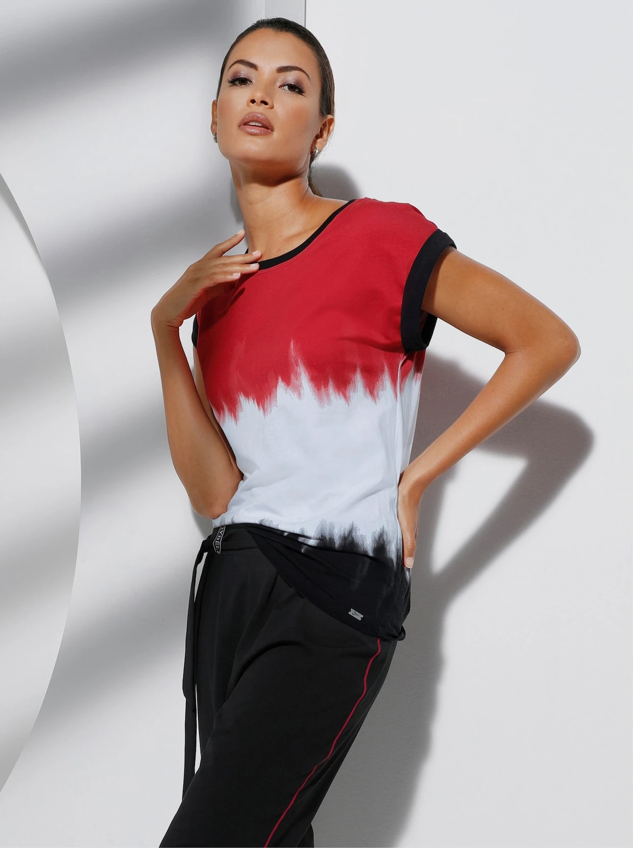 Cybele Shirt In Rot-weiß-schwarz – Bild 2