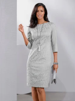 Kleid In Hellgrau-gemustert