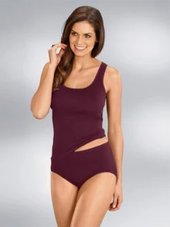 Nina Von C. Achseltop In Bordeaux