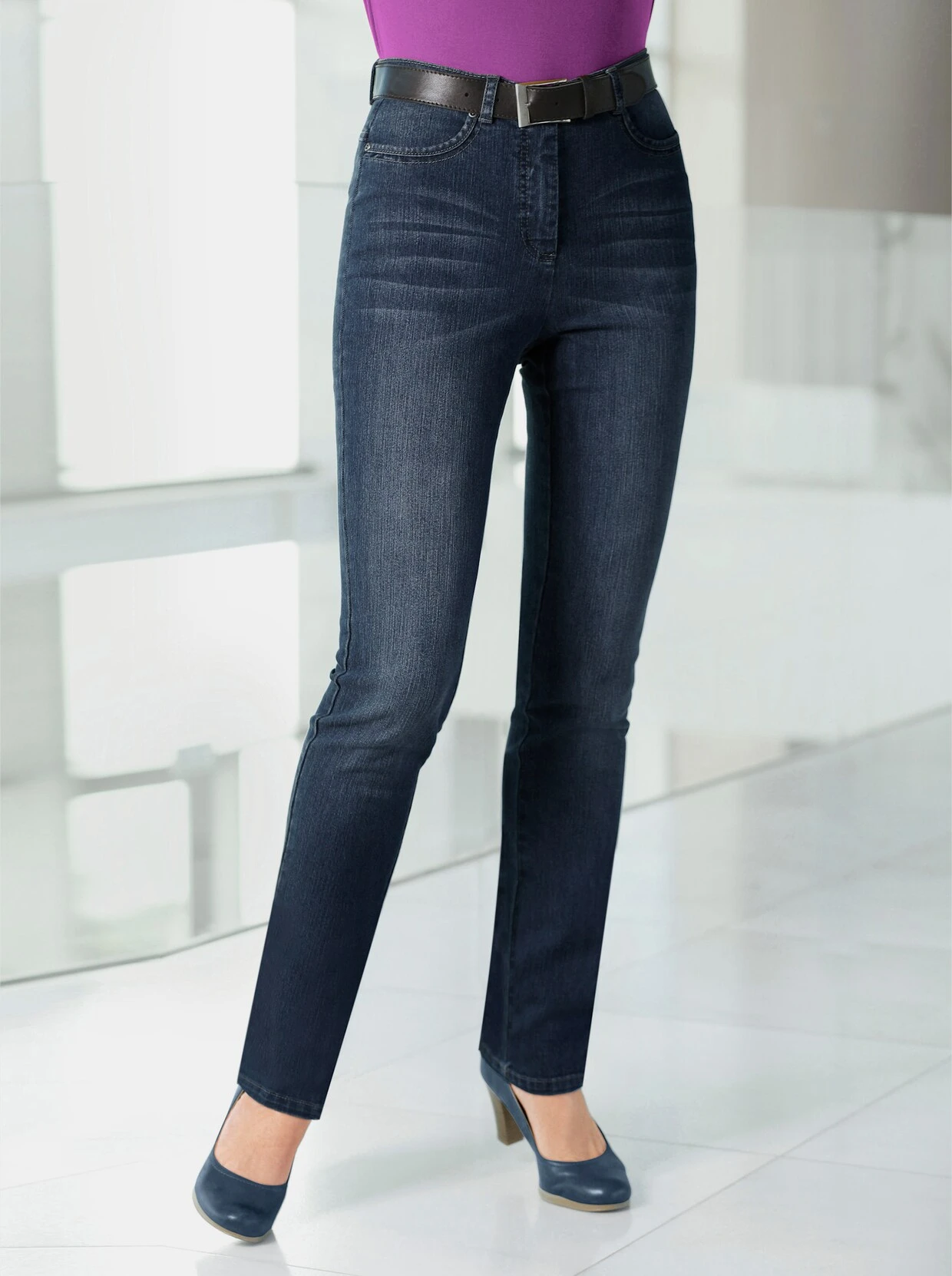 5-Pocket-Jeans In Dark Blue – Bild 2