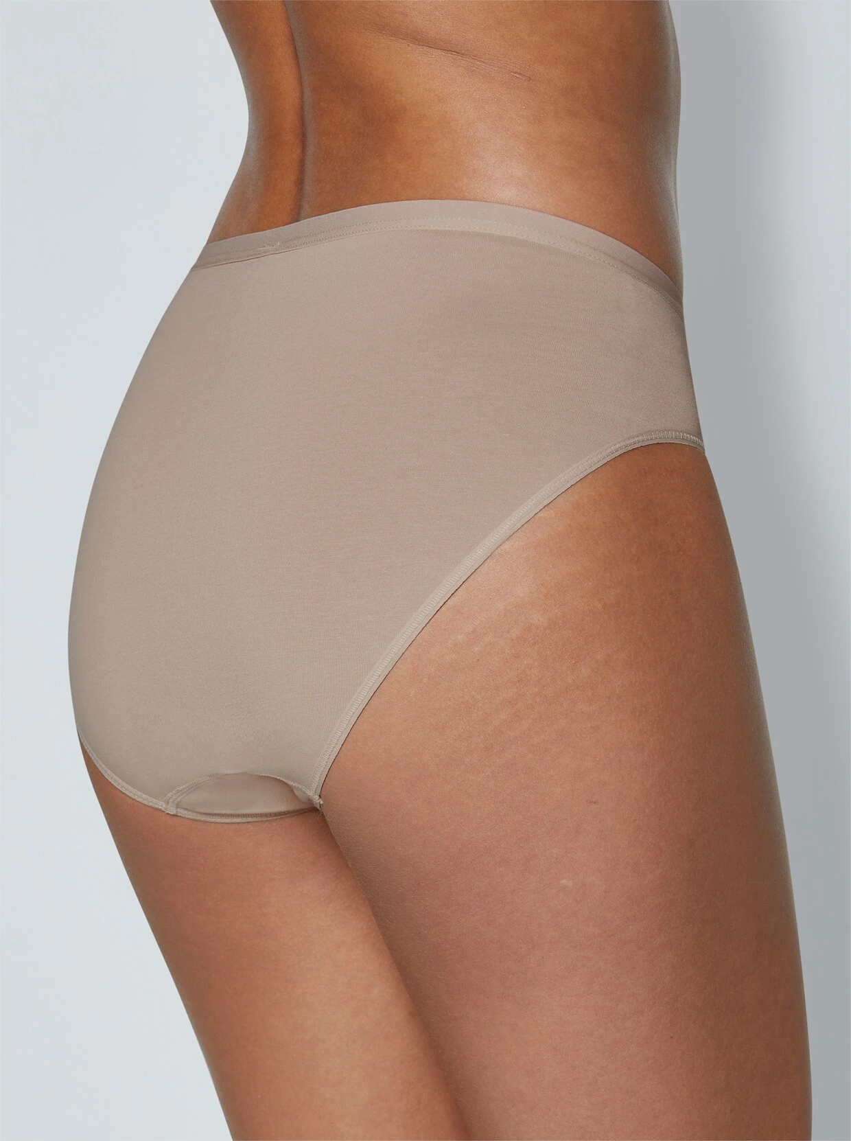 Nina Von C. Jazzpants In Haut – Bild 2