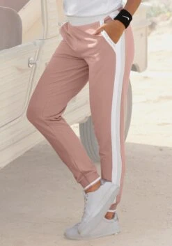 Bench. Sweathose In Mauve-weiß