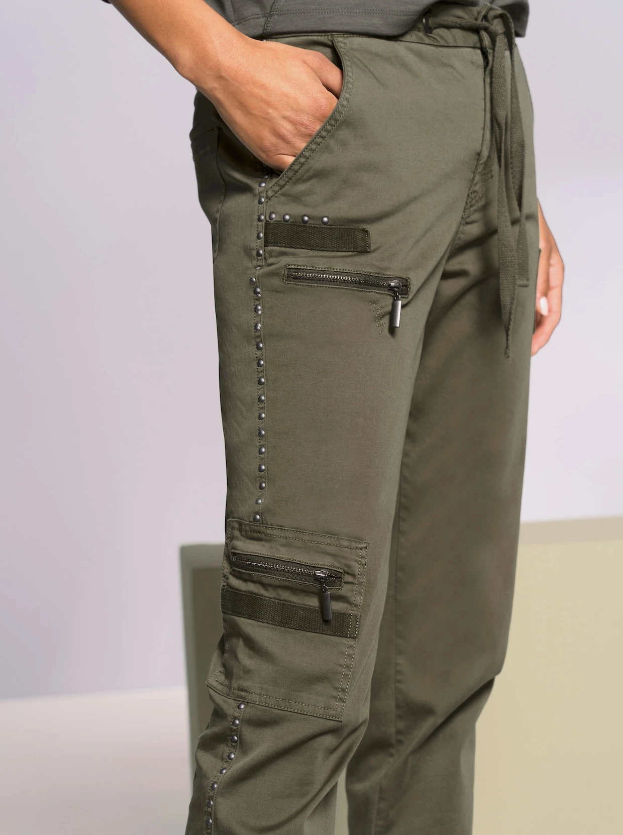 Heine Hose In Khaki – Bild 3