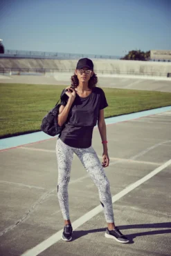 LASCANA ACTIVE Funktionsshirt In Schwarz