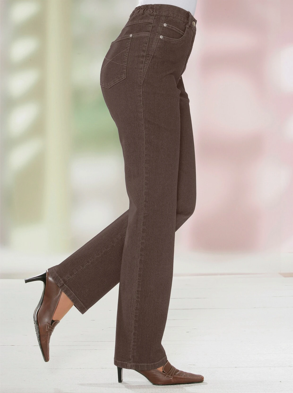 5-Pocket-Jeans In Schokobraun – Bild 3