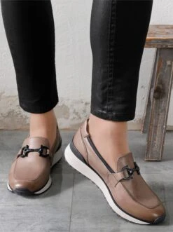 Caprice Slipper In Taupe