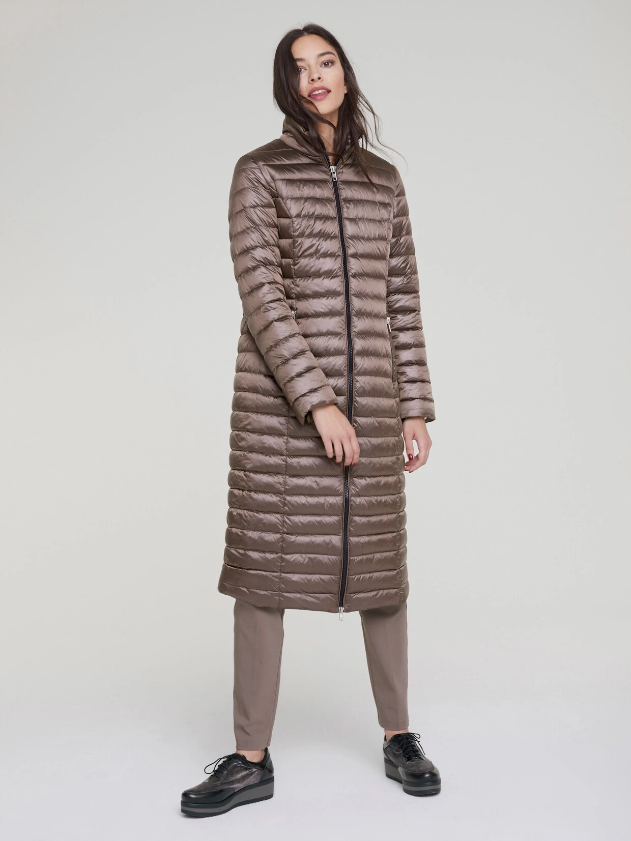 Heine Steppmantel In Taupe – Bild 2