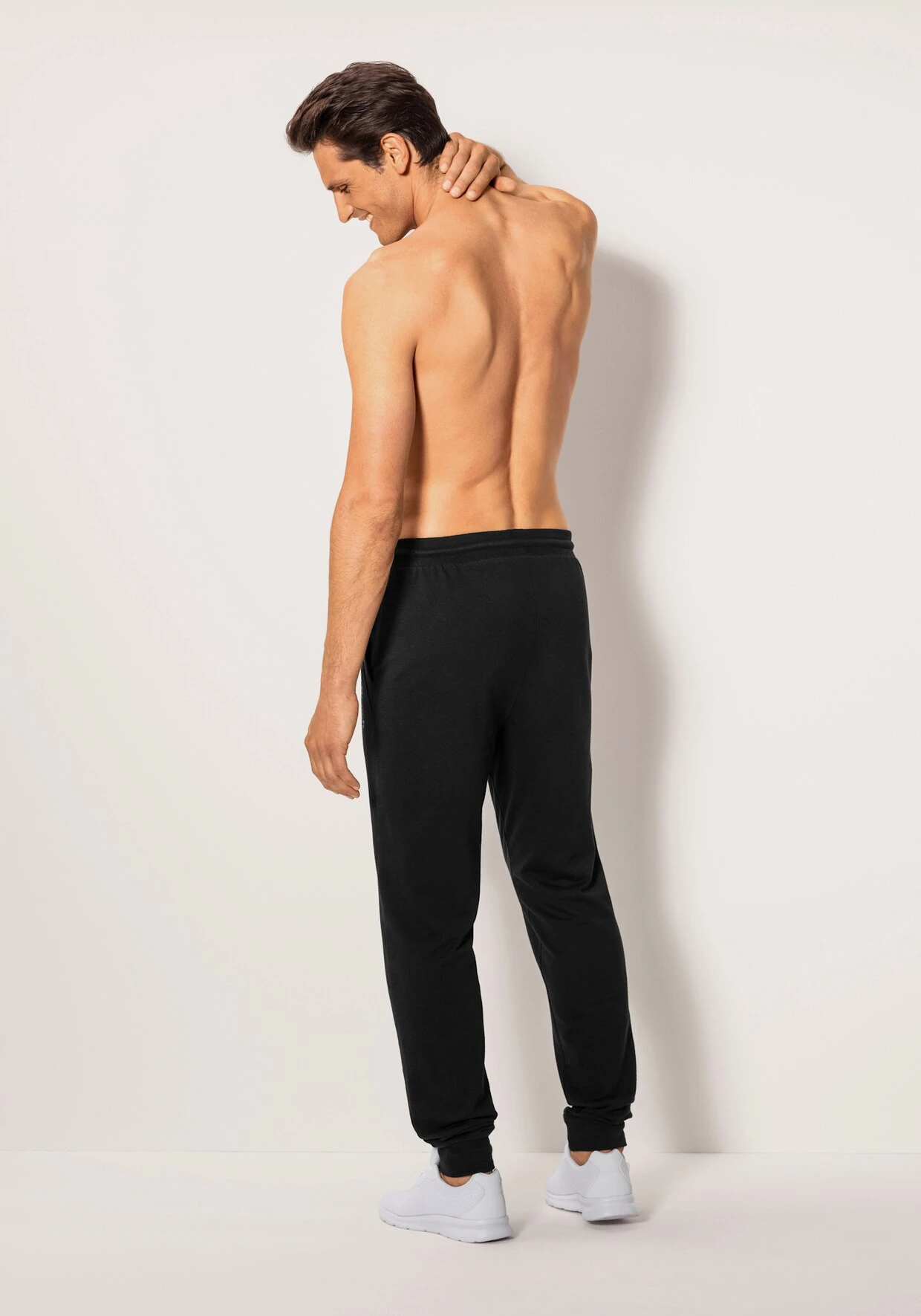 Sweathose In Schwarz – Bild 5