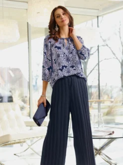 Schlupfbluse In Marine-flieder-bedruckt