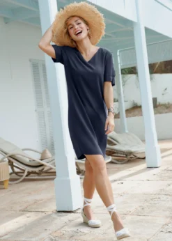 Sommerkleid In Marine